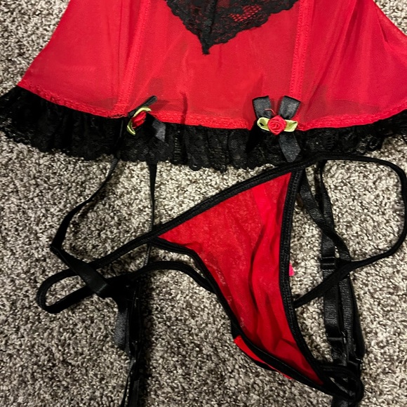 Seven Til Midnight Bustier/Corset/Garter - Picture 2 of 3